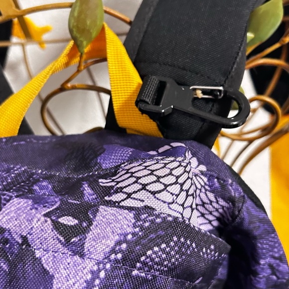 Nike Kobe Mamba Backpack BA5088-557 – Purple Gold Snake Print – Basketball Gym B - Picture 3 of 13